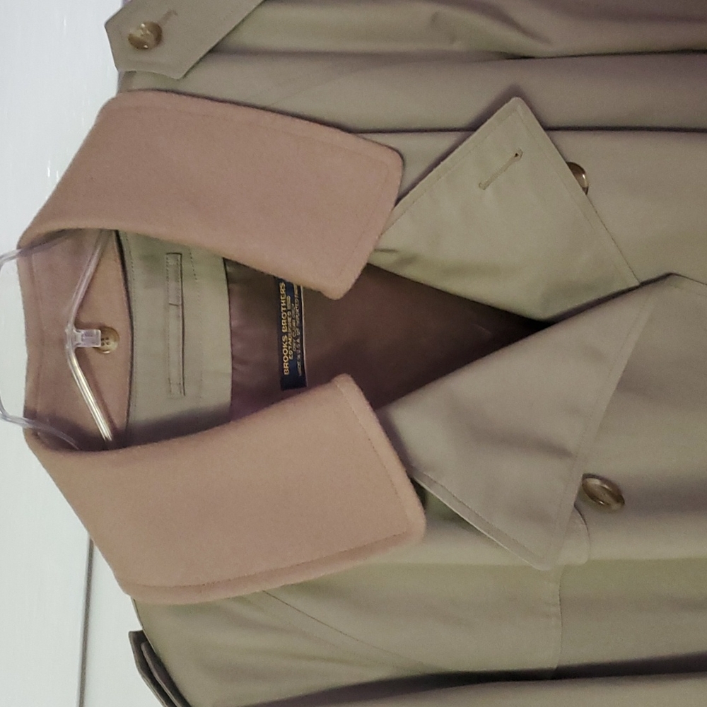 Brooks Brothers trench coat - Picture 9 of 16